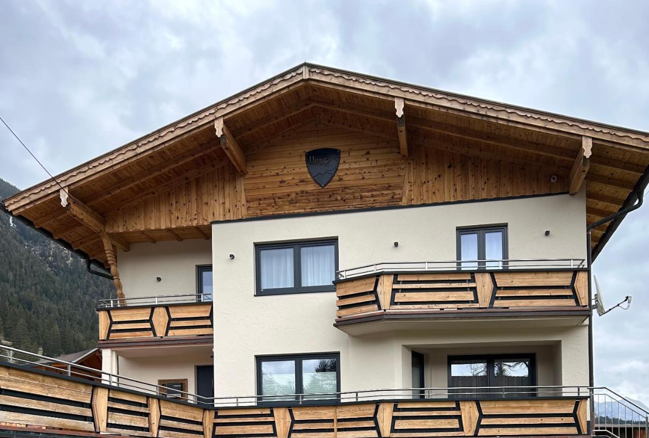 Ferienwohnungen Lodge-B Weissenbach am Lech Exterior foto