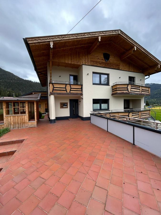 Ferienwohnungen Lodge-B Weissenbach am Lech Exterior foto