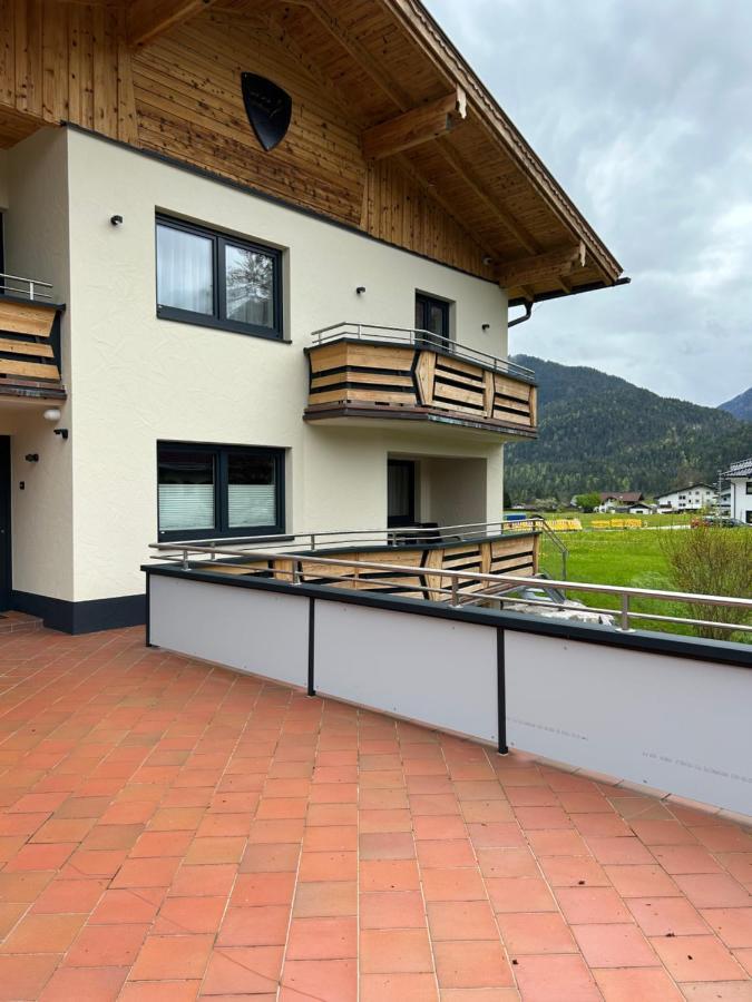 Ferienwohnungen Lodge-B Weissenbach am Lech Exterior foto