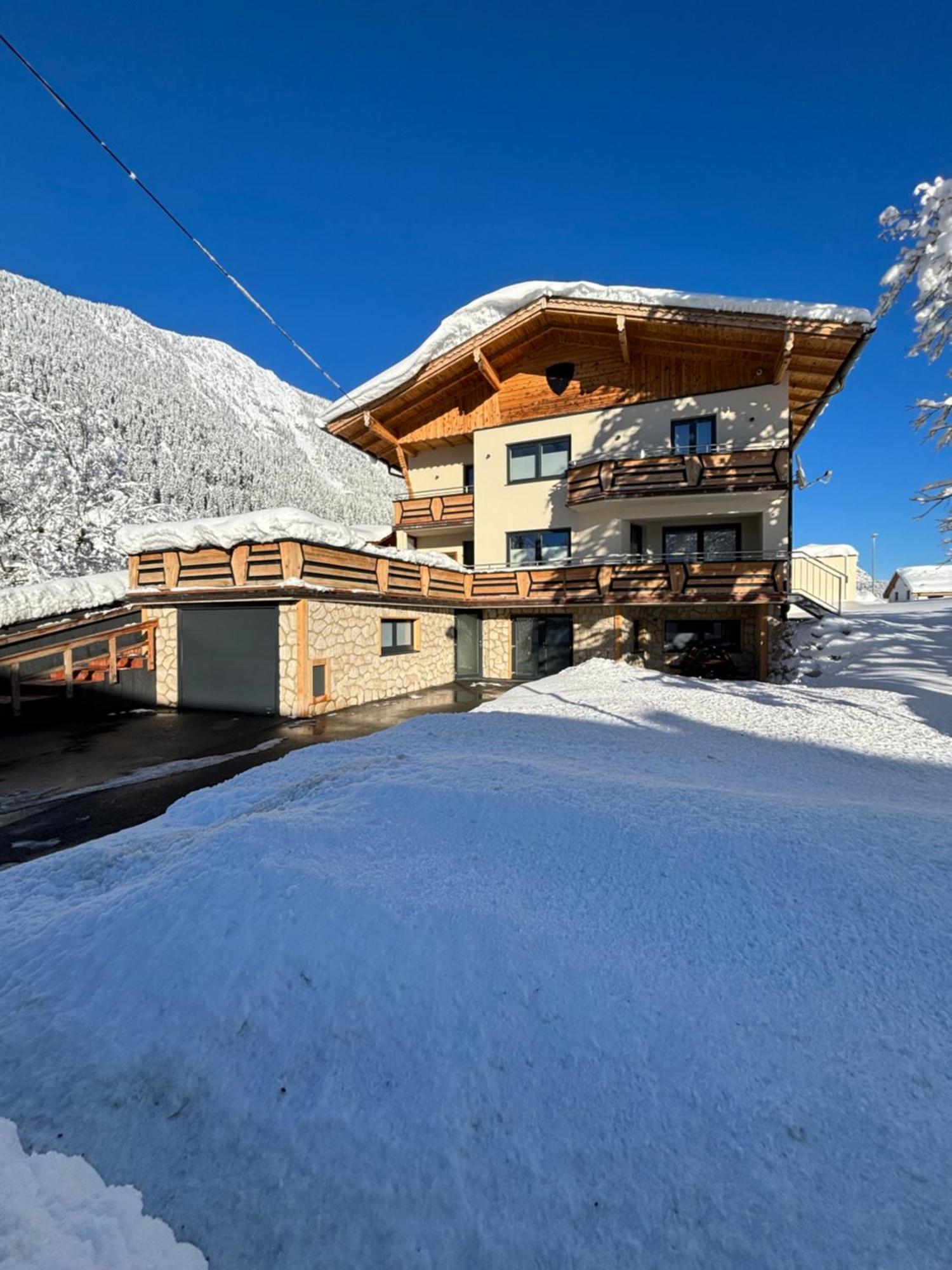 Ferienwohnungen Lodge-B Weissenbach am Lech Exterior foto